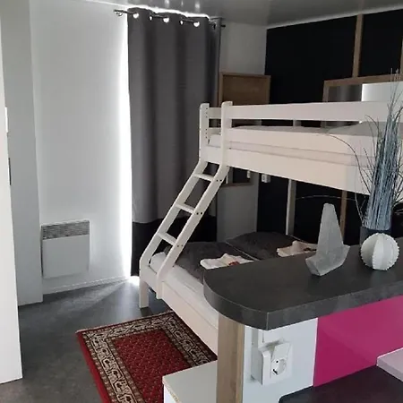 Holiday home In Mit Grill, Terrasse Und Garten